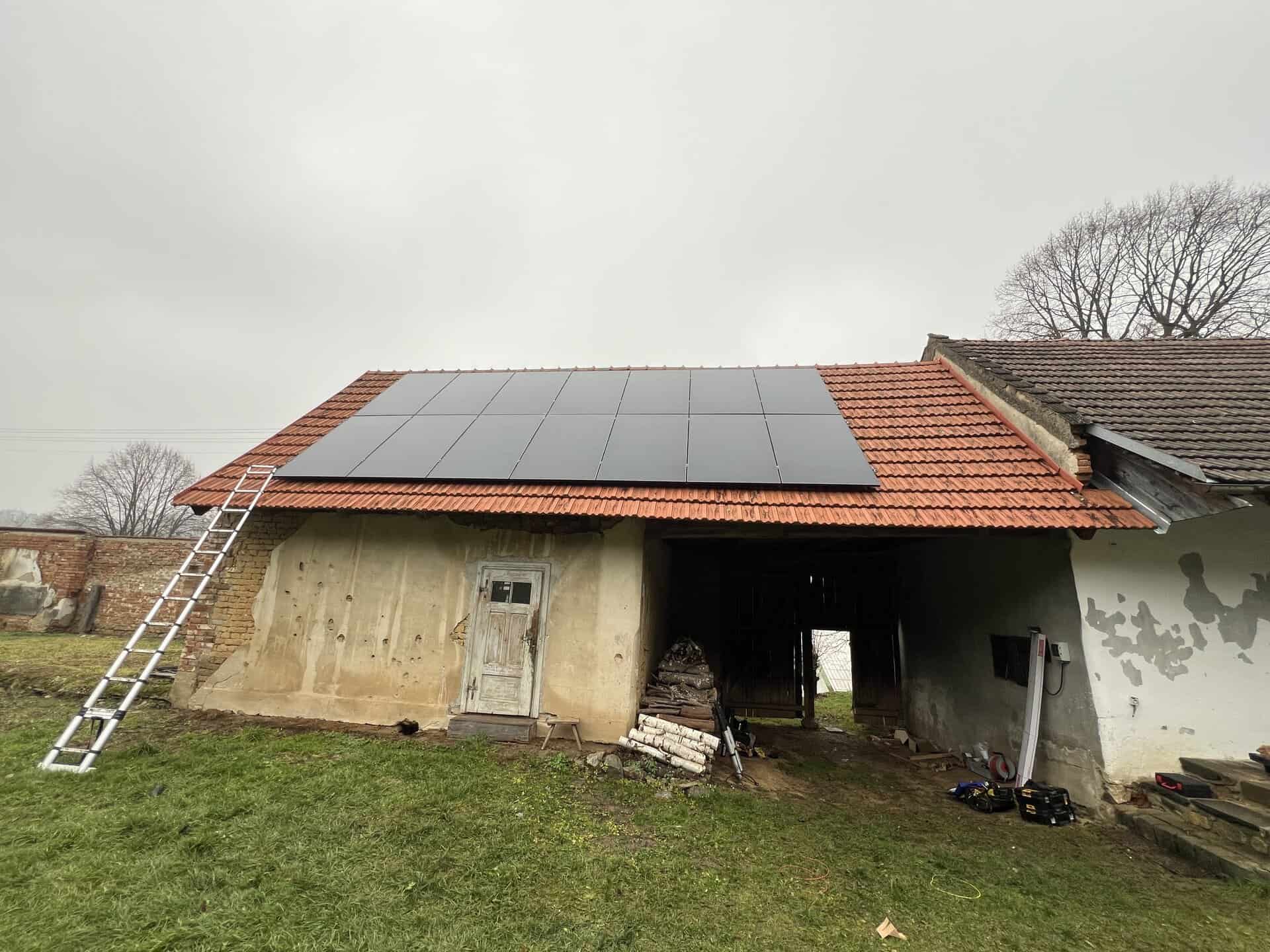 Fotovoltaický ohřev Ludmírov panely AIKO Neostar 2S 500Wp